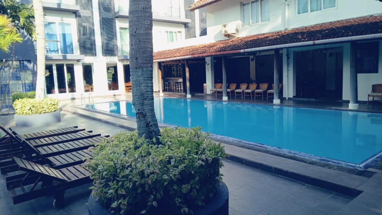 Earl'S Red Passikudah Hotel Exterior foto