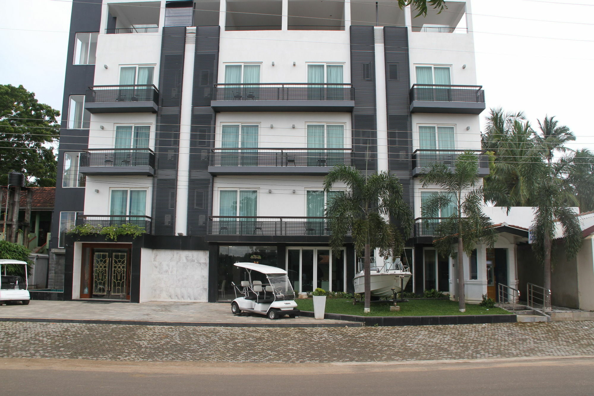Earl'S Red Passikudah Hotel Exterior foto